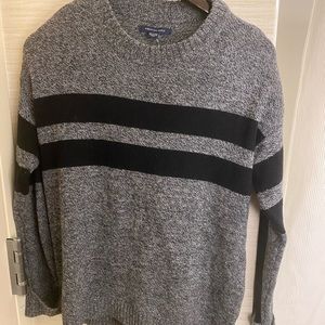American Eagle sweater WITH TAGS!